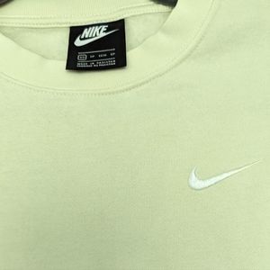 Nike Sweatshirt